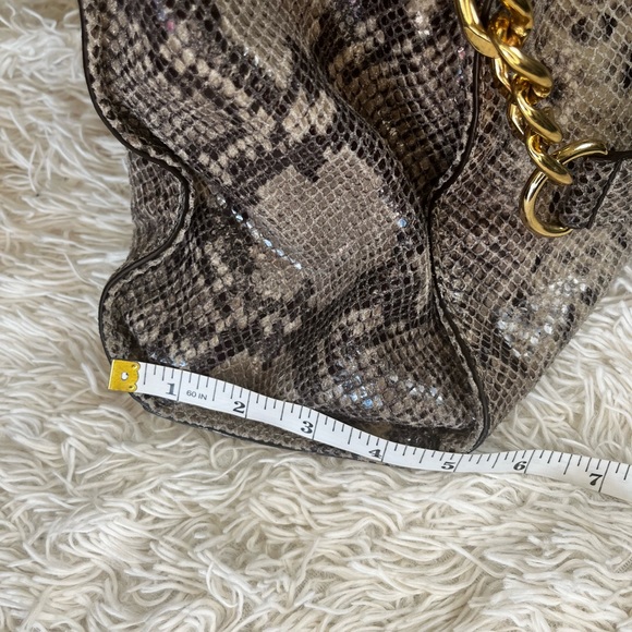 MICHAEL KORS Hamilton Large Python Sectional Bag - Picture 11 of 12